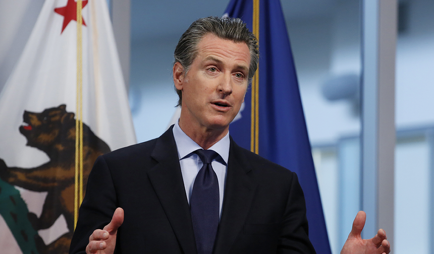 Vali Newsom, Trump'a boyun eğen Avrupalı liderlere: Biraz omurgalı olun