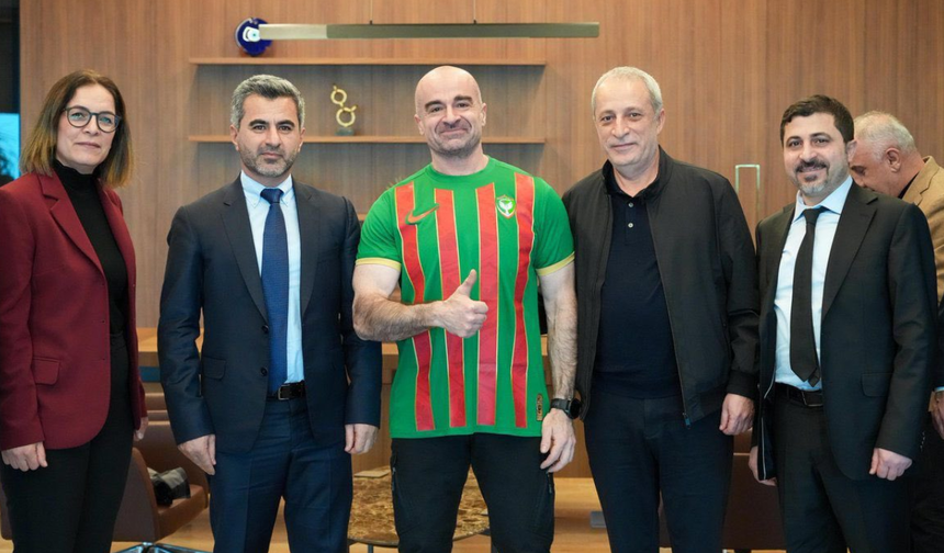 Amedspor heyeti Süleymaniye’de Talabani ile görüştü