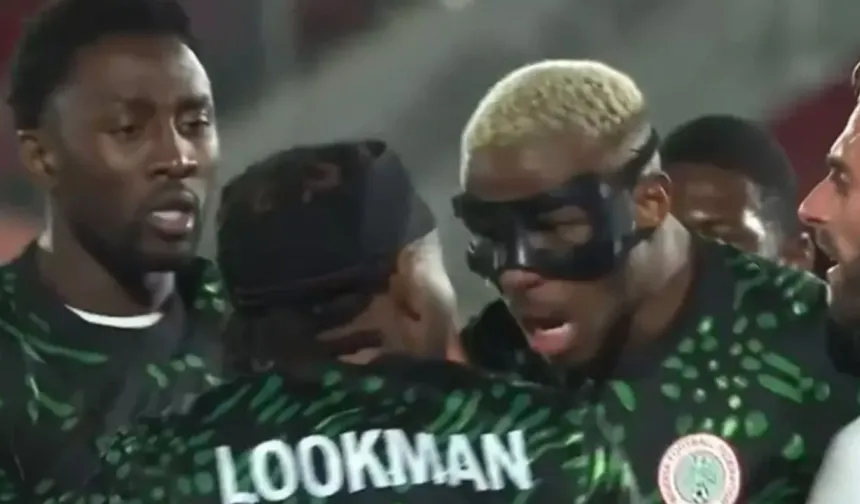 Osimhen–Lookman tartışması maça damga vurdu