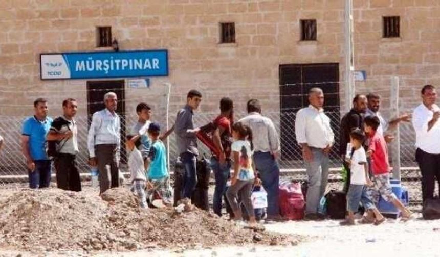 Kobanê Kuşatması Sürüyor: "Sınır kapıları açılsın"