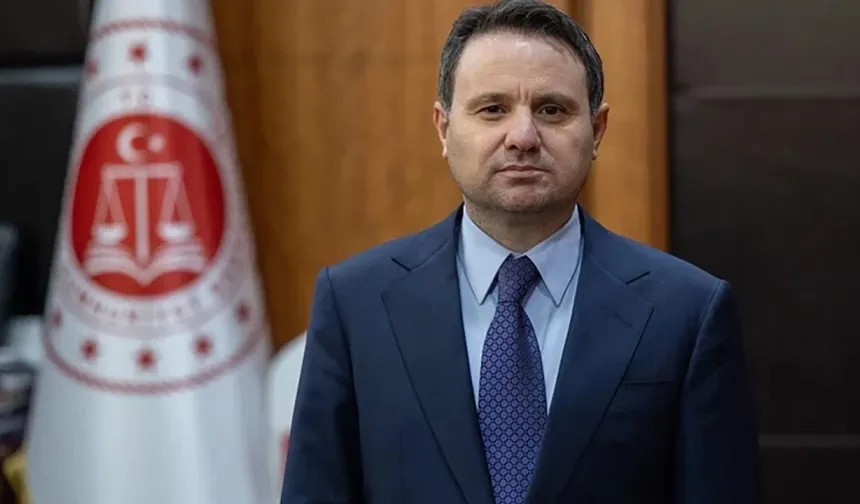 Bakan açıkladı: Sosyal medyaya artık kimlikle mi girilecek?