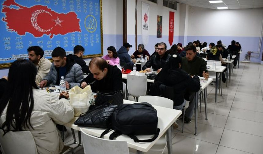 Diyarbakır Vakıflar Bölge Müdürlüğü: "800 öğrenci yararlandı"