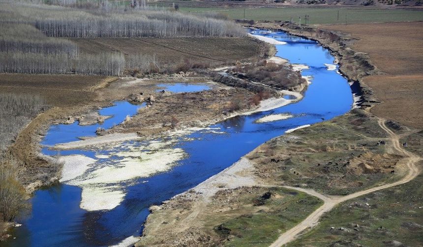 Dicle Nehri Can Çekişiyor: Diyarbakır Susuz mu Kalacak?