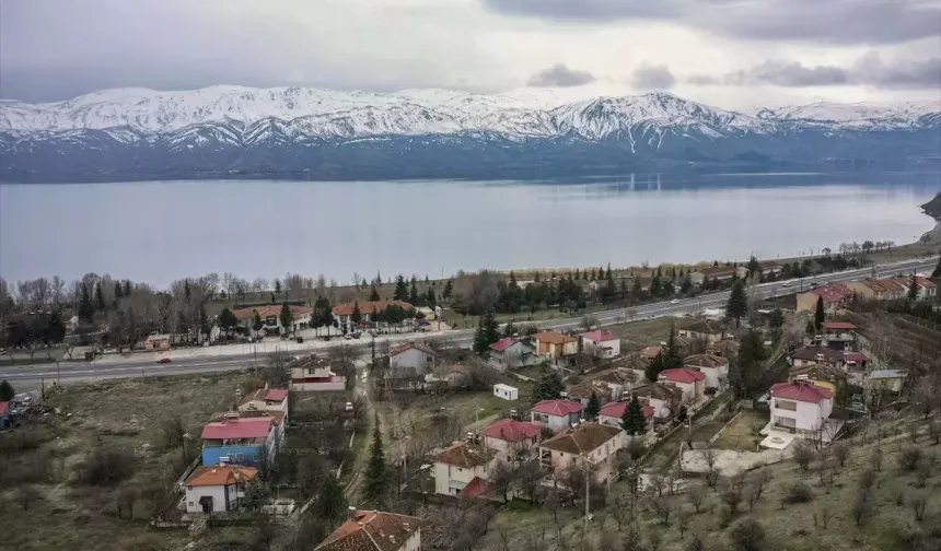 Yeni tatil rotası: Doğu’nun İsviçre’si Hazar Gölü