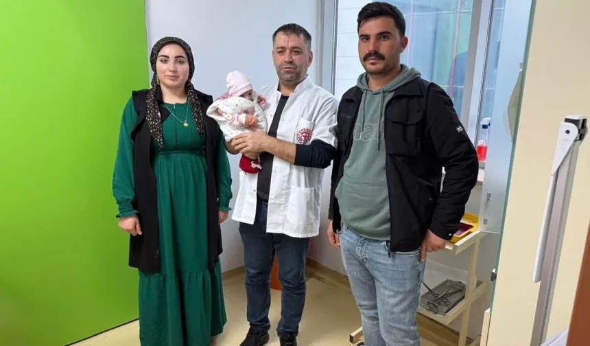 Bağırsakları ve midesi dışarıda doğdu, Diyarbakır'da sağlığına kavuştu