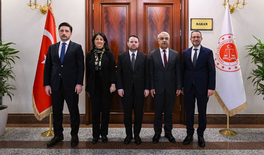 DEM Parti İmralı Heyeti, Bakanlarla görüştü: Kayyum ve Yargı kararları gündemde