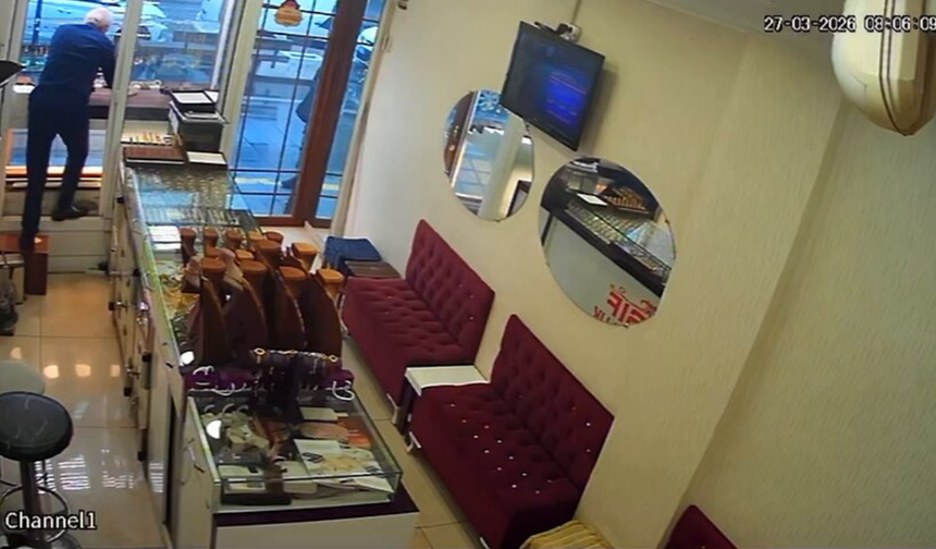 Sur'da silahlı kuyumcu soygunu: Maskeli iki kişi 1,5 kilo altın alarak kaçtı