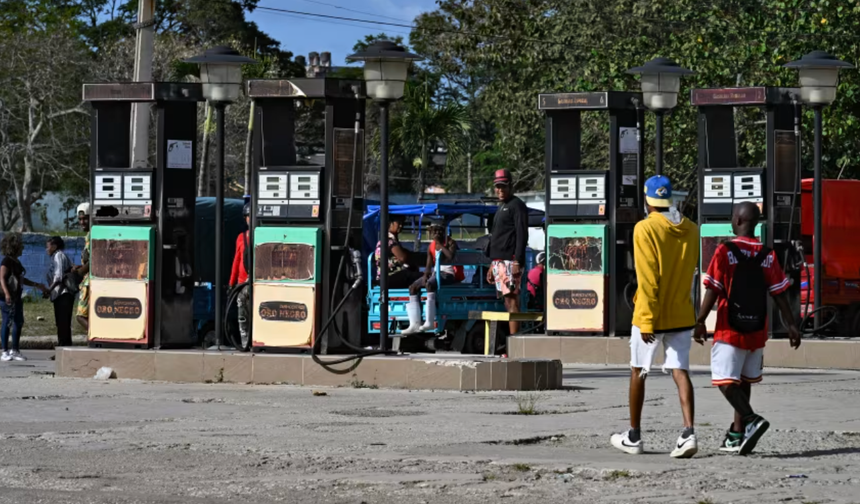 Trump’tan Küba’ya Sürpriz Petrol İzni: Abluka Hafifliyor mu?