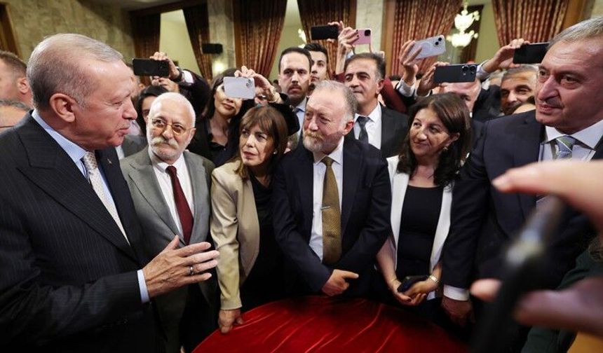 Kürt basınında DEM Parti’ye Yönelik Eleştiriler Artyor