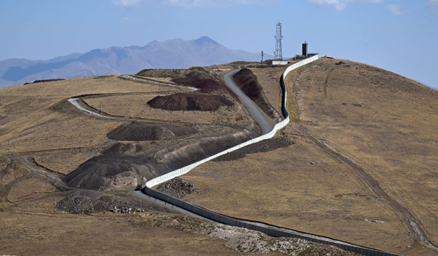 İran Kürt Bölgesinde alarm: Sınır hattına askeri sevkiyat