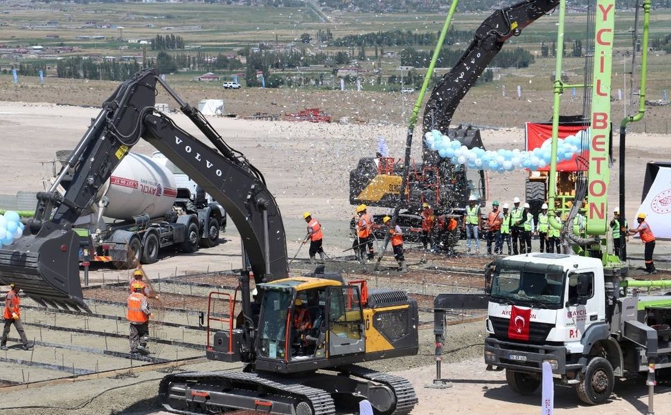 Kars-Iğdır-Dilucu Demiryolu Temeli Atıldı: Zengezur Koridoru İçin Tarihi Adım