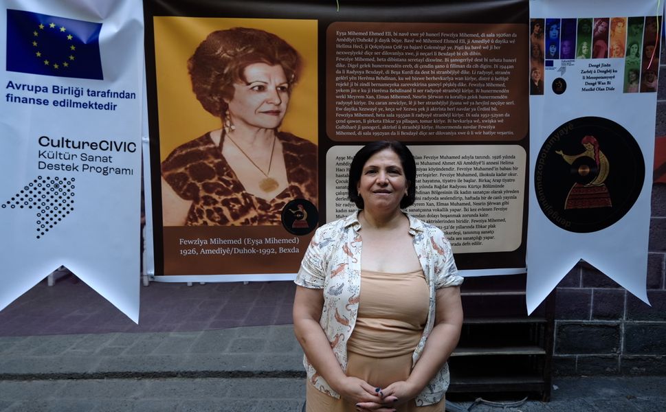 “Mezopotamya’nın Kadın Sesleri”: Unutulmuş Dengbêj ve Zarbêj Kadınların Arşivi