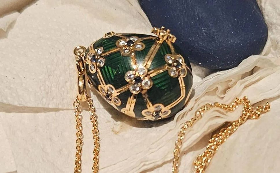 Her tuvaleti gözetleniyordu: Hırsız, yuttuğu 33 bin dolarlık kolyeyi çıkardı