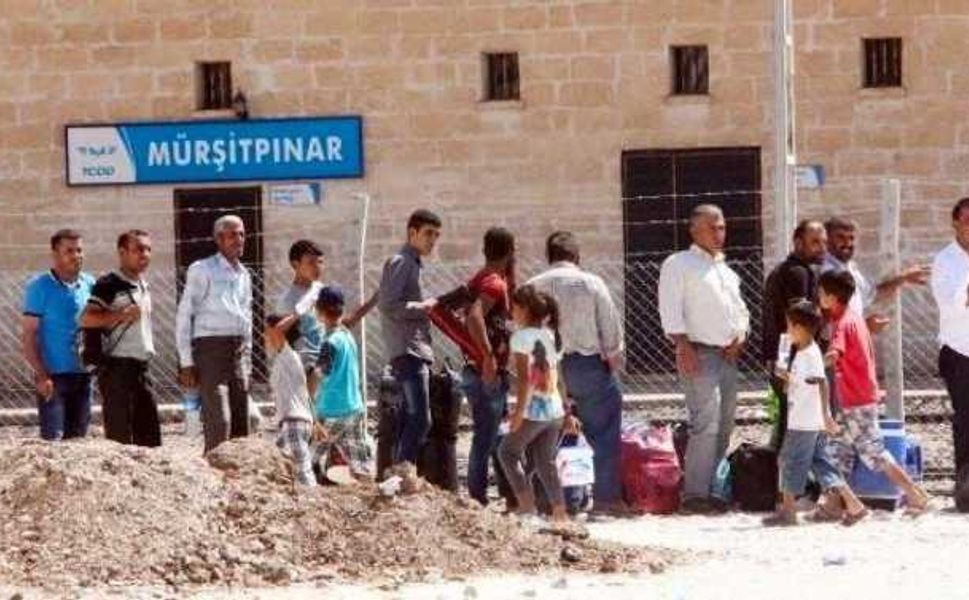 Kobanê Kuşatması Sürüyor: "Sınır kapıları açılsın"