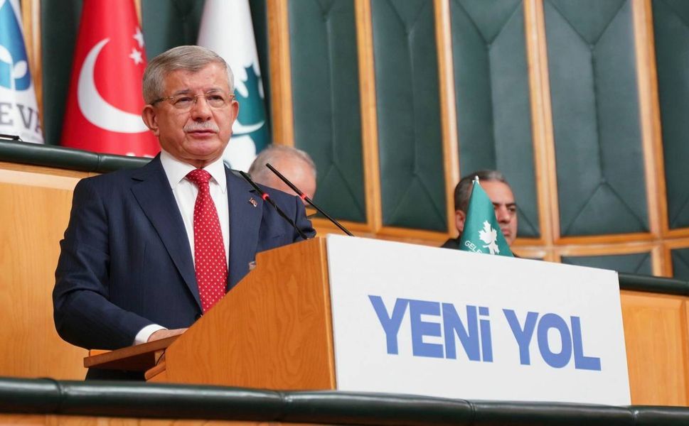 Ahmet Davutoğlu: Maddi sıkıntılar yaşıyorum