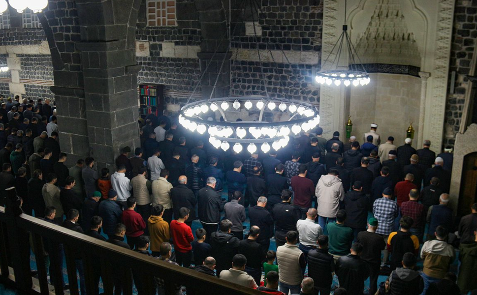 Diyarbakır’da Beraat Kandili dualarla idrak edildi