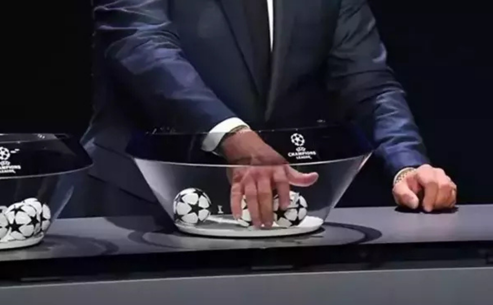 Galatasaray’ın Şampiyonlar Ligi’ndeki rakibi Liverpool oldu!