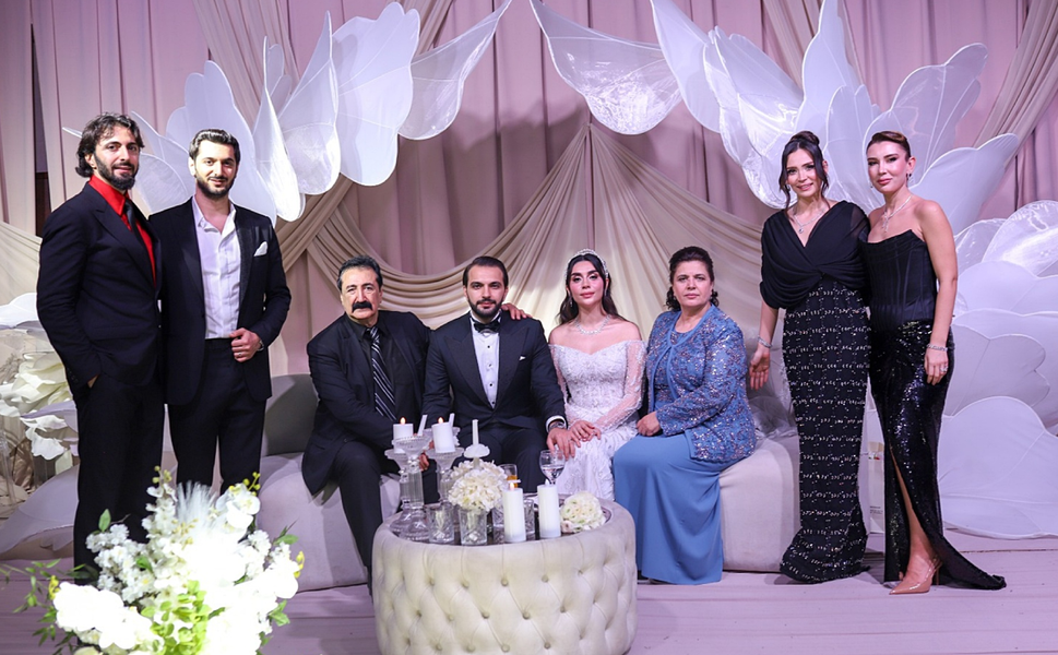 Diyarbakır'ın köklü ailelerini buluşturan düğün