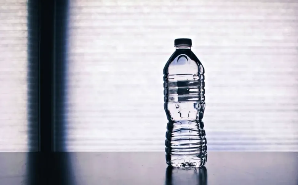 Bir şişe suyu öyle bir fiyata sattı ki bakanlıktan ceza yedi