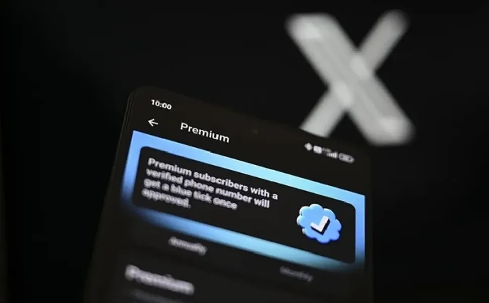 X, bazı yetkililerin mavi tikini kaldırdı!