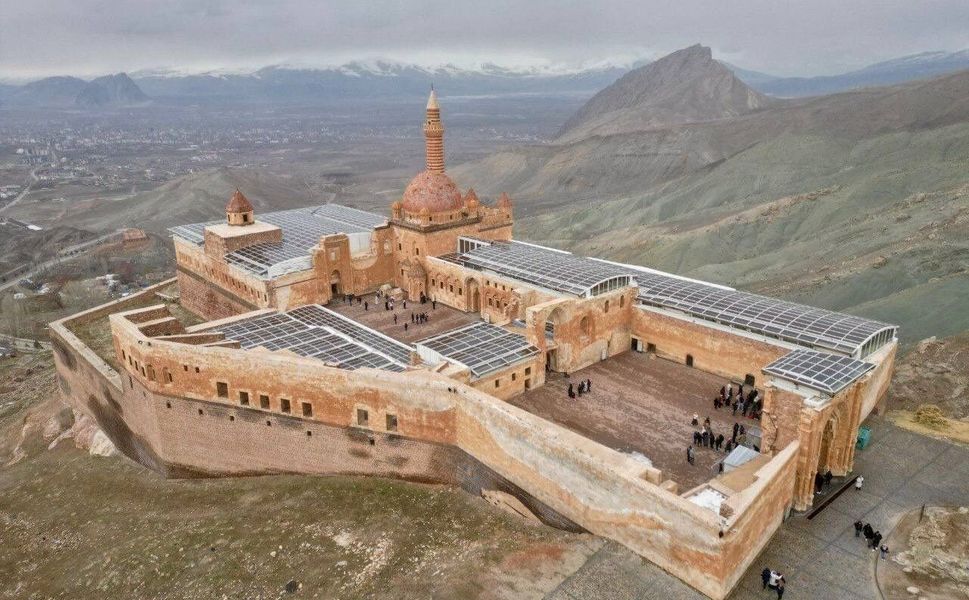 Doğu’nun Kartal Yuvası: 99 Yıllık Emeğin Mirası İshak Paşa