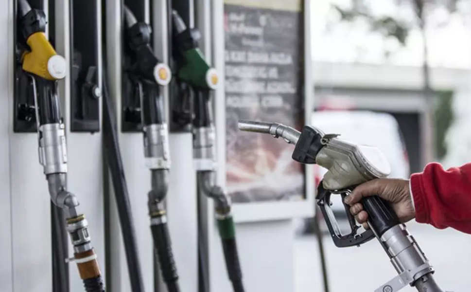 Benzin fiyatına zam geliyor: Kritik eşik