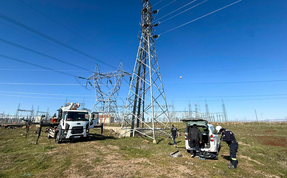 Diyarbakır’da su üretimi için enerji hattında bakım çalışması