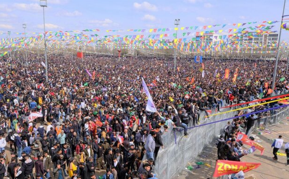 Newroz alanında basına kısıtlama! Gazeteciler tepki gösterdi