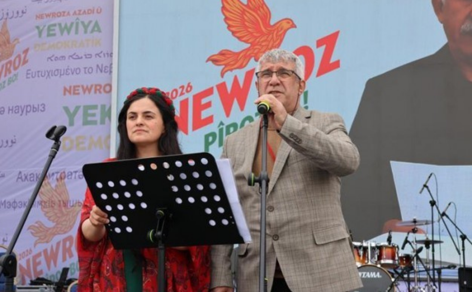 Diyarbakır’da Newroz kutlamalarında Öcalan’ın mesajı okundu