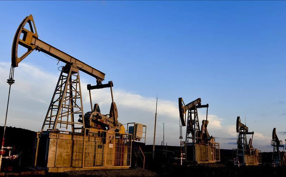 Ortadoğu gerilimi petrolü uçurdu: Brent 80 doların üzerinde