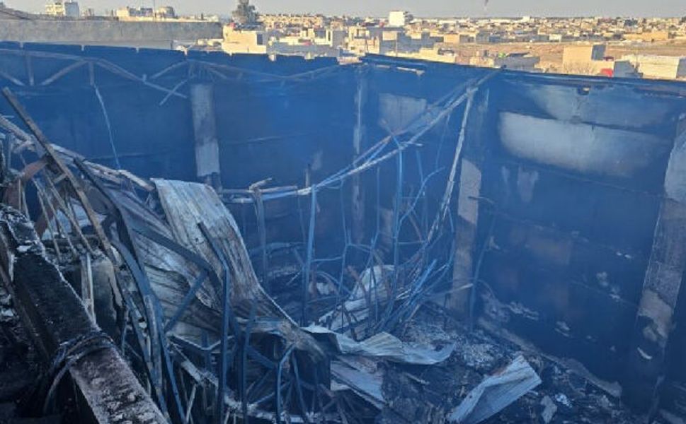 Ronahî TV'nin bulunduğu bina tamamen yandı