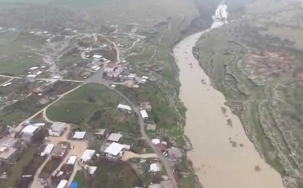 Sağanak Diyarbakır’ı vurdu! Dere taştı, tarım arazileri zarar gördü