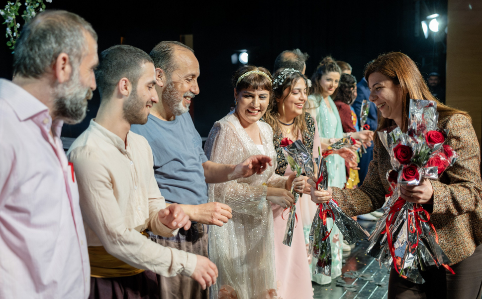 Shakespeare Diyarbakır’da Kürtçe sahnelendi! Yoğun ilgi gördü