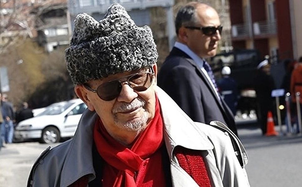 Yalçın Küçük Vefat Etti:  Kimdir, Kaç Yaşında, Nereli? Neden Öldü, Hastalığı Neydi?