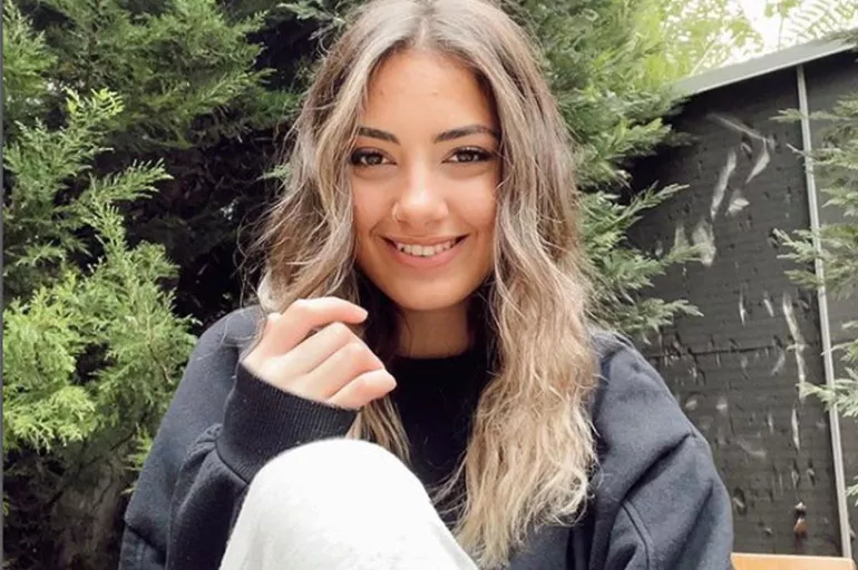 Sude Yalcinkaya Kimdir 1