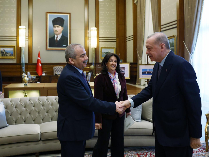 Arka Planda Siyasi Gelişmeler