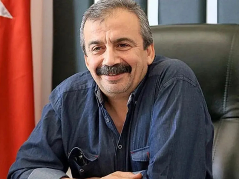 Sırrı Süreyya Önder-1