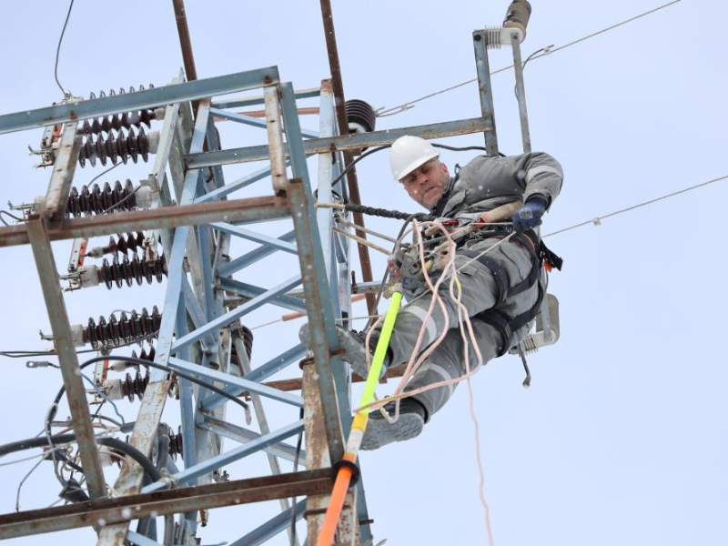 400 Personel, 75 Araçla Kesi̇nti̇si̇z Enerji̇