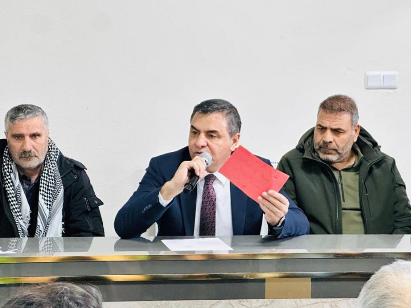 Tek Aday, Tam Destek