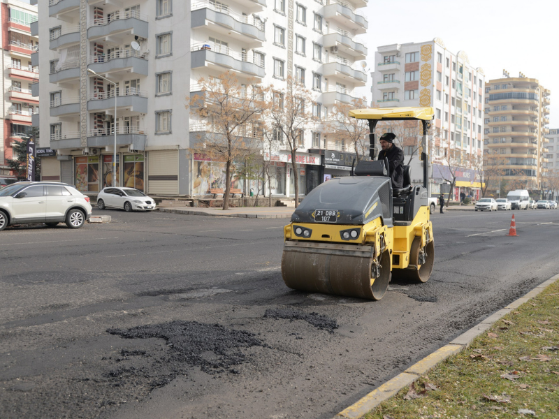70 Ton Soğuk Asfaltla Yama Yapıldı